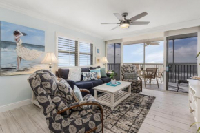 Beachfront Corner: Gulf Views, Pool, Walk Times Sq